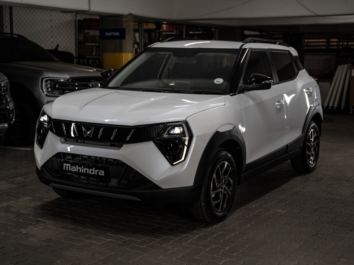 2025 Mahindra XUV 3XO 1.2T AX5 Auto Q2FyTGlzdGluZzo0NDY3MzI R319890 ...