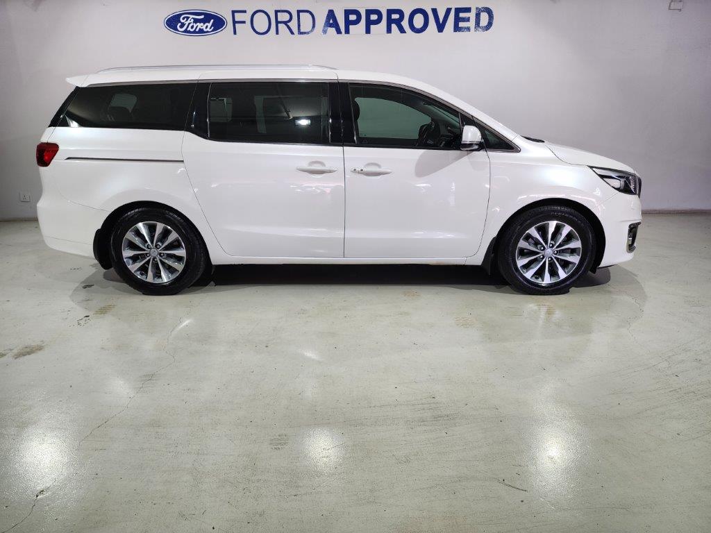 2017 Kia White Kia Van 2017 Kia Sedona Grand Sedona CRDi SX Seater