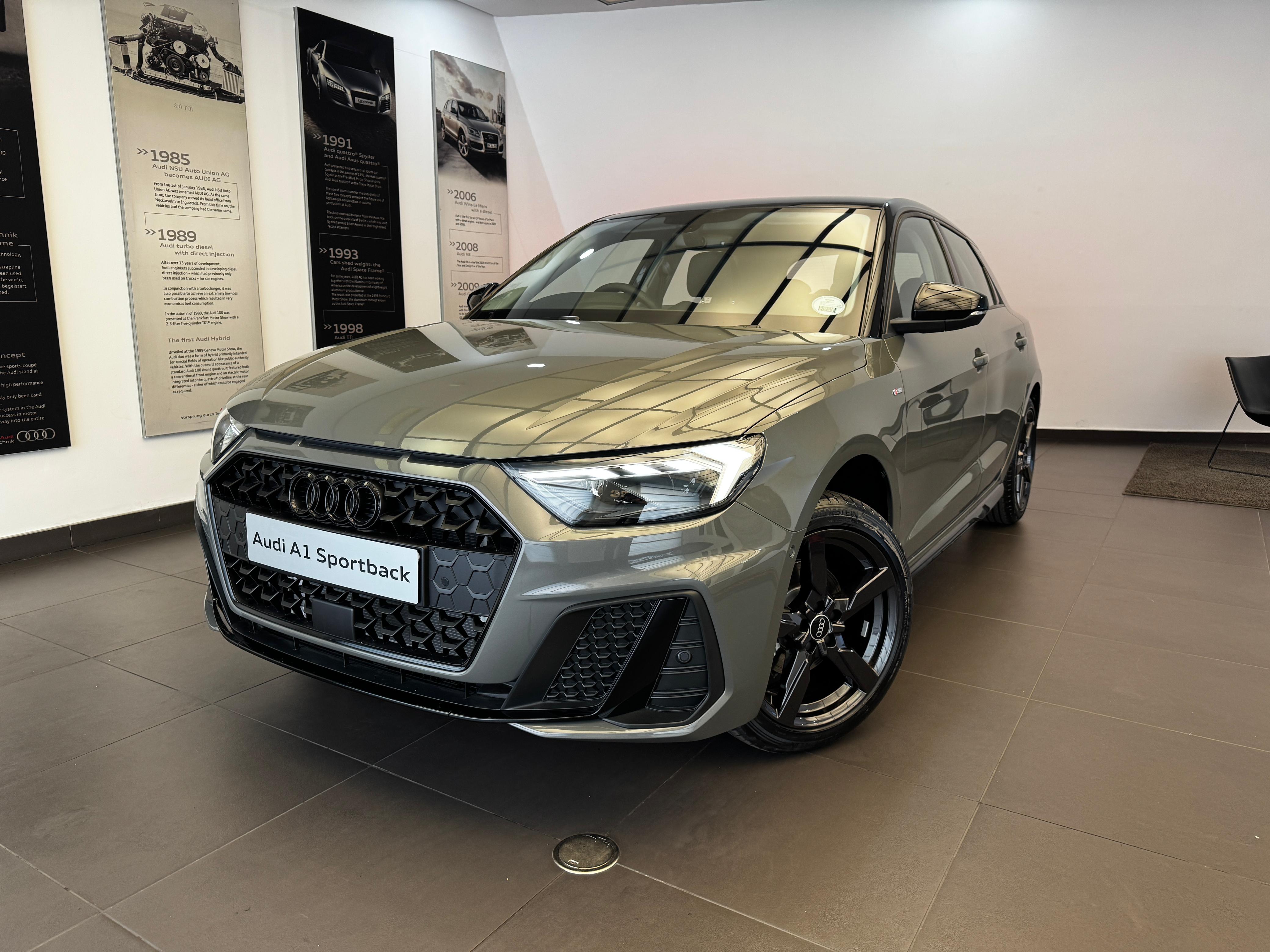 2025 Audi A1 Sportback 1.0 T FSi Black Edition S-tronic 30 TFSI ...