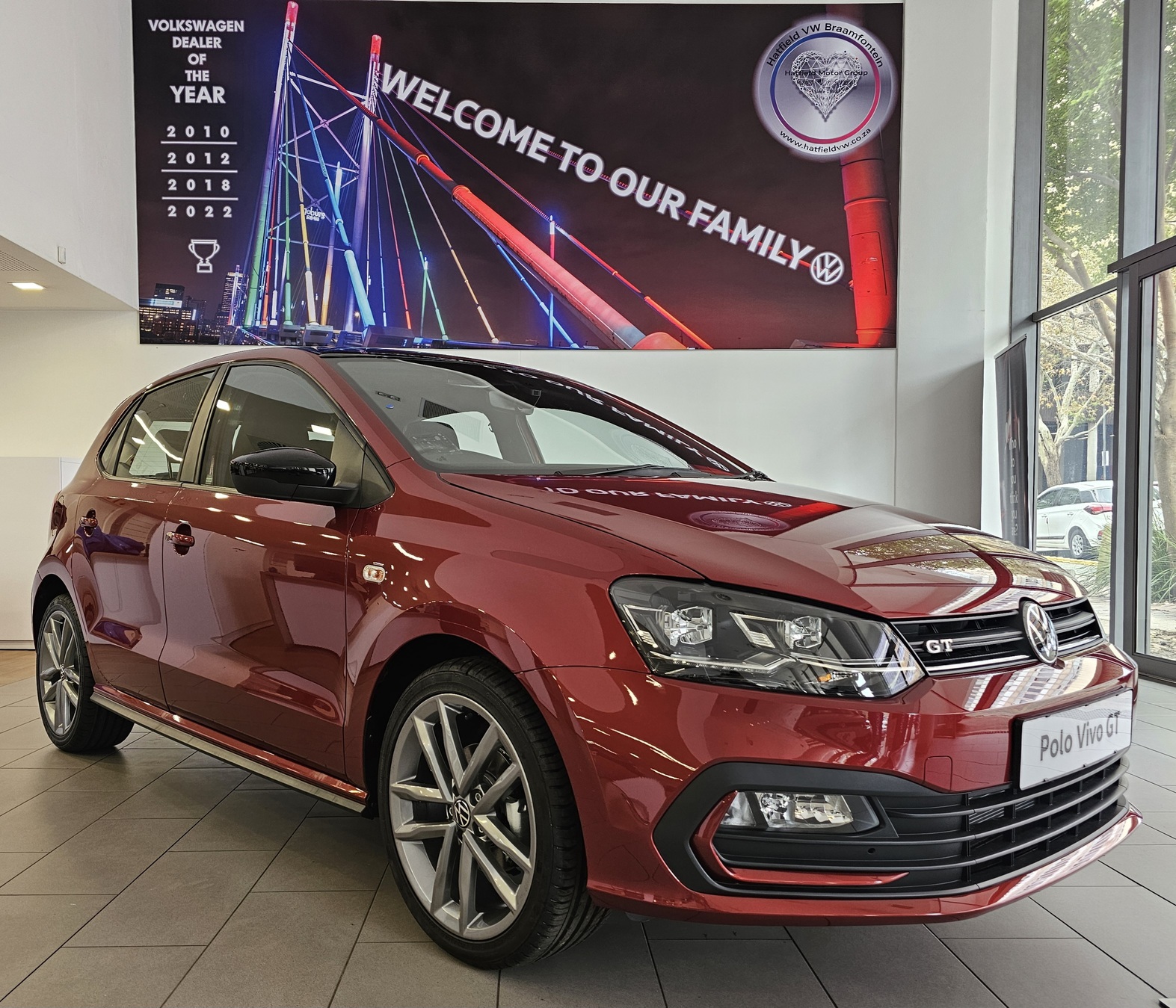 volkswagen polo cherry red