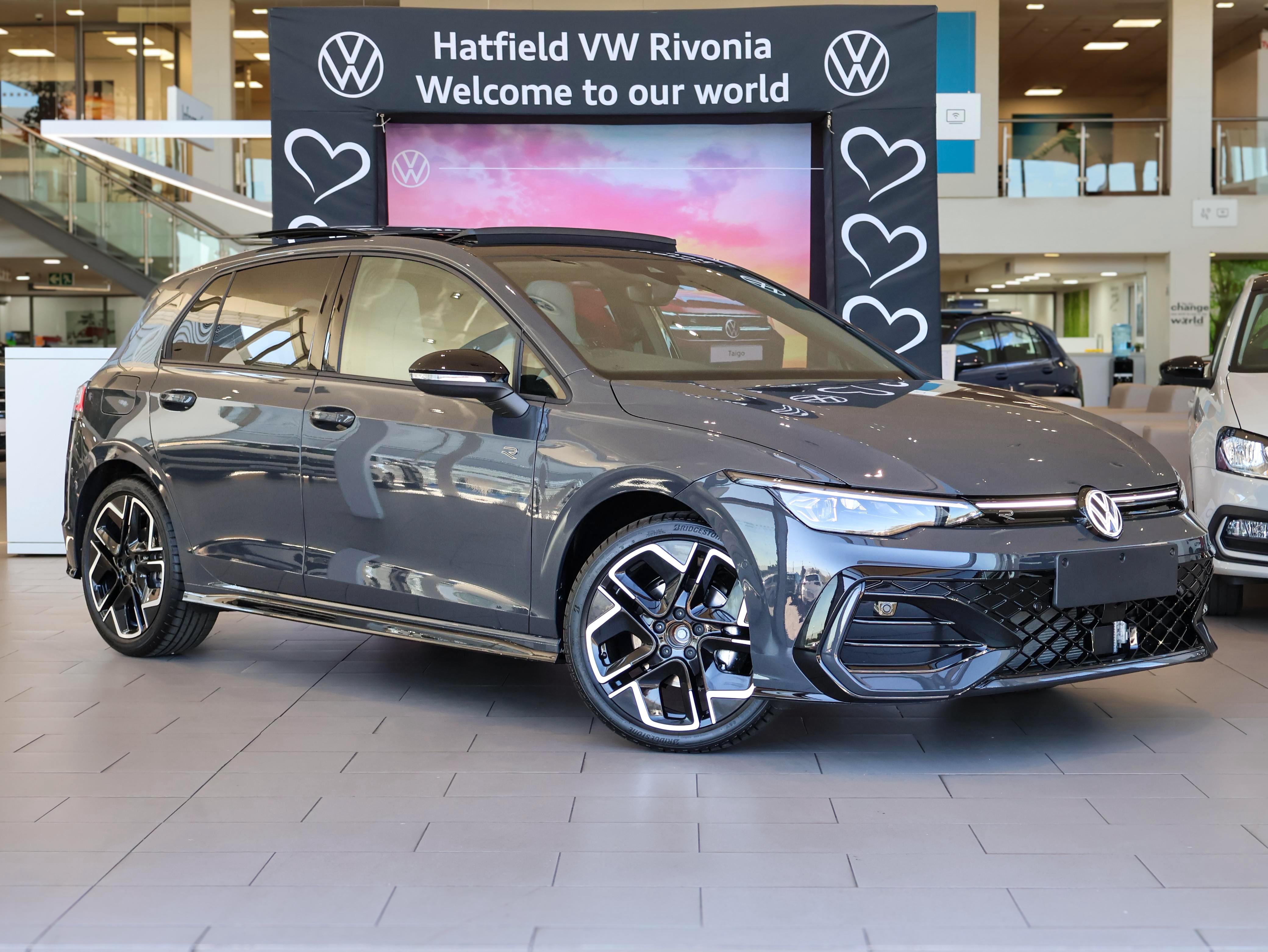 2025 Volkswagen VW Golf 8 1.4 TSi R-Line Plus Q2FyTGlzdGluZzo0ODY5OTc ...