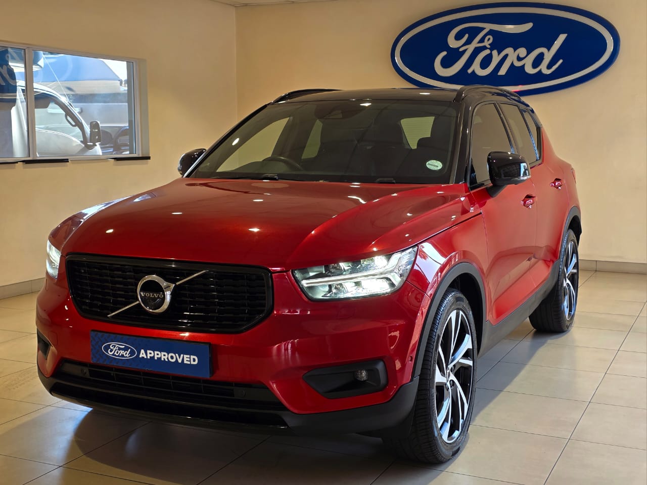 Xc40 Red R Design 2019 Volvo XC40 T5 R-Design Geartronic AWD Q2FyTGlzdGluZzo0ODU2NTQ ...