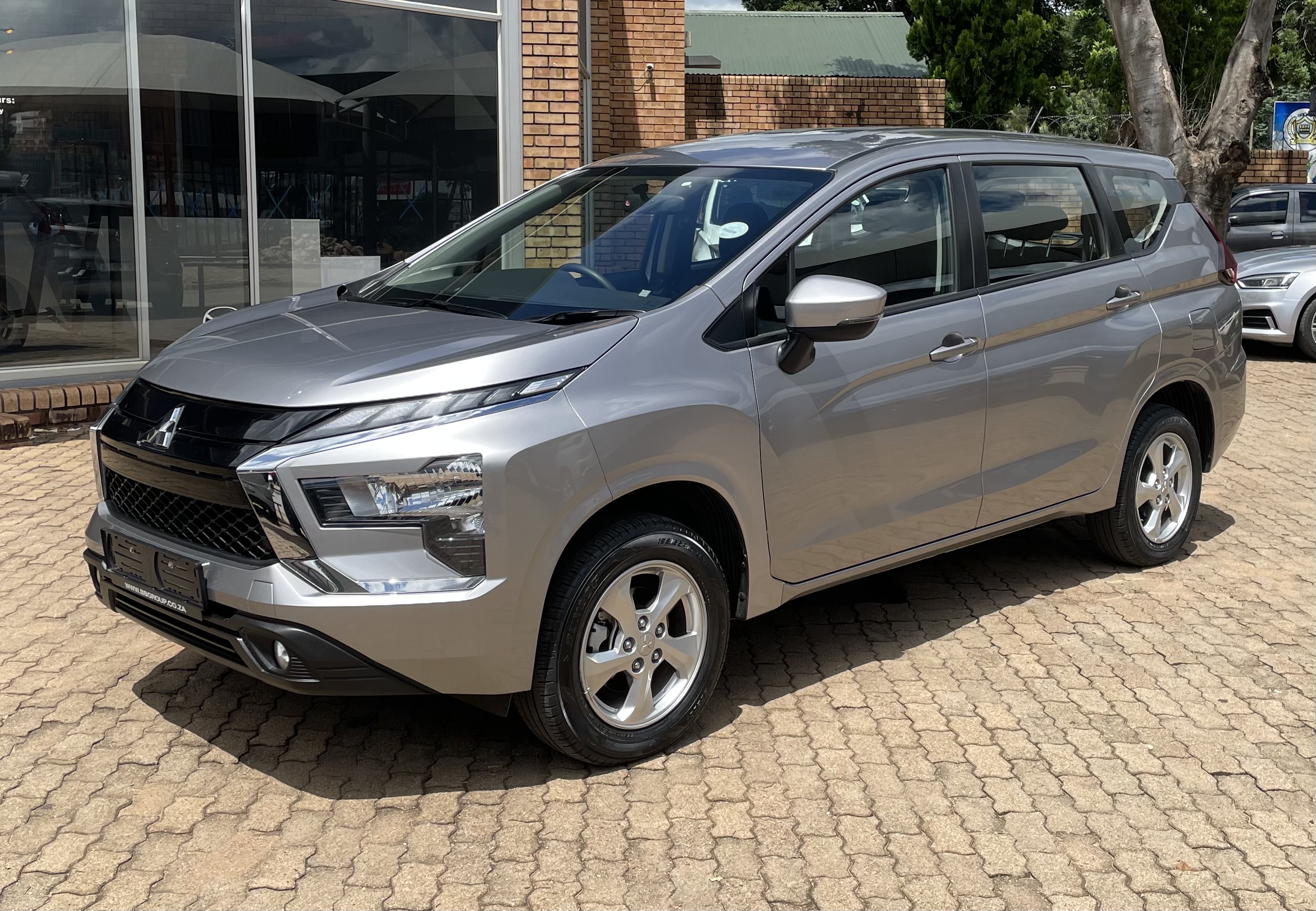 2023-mitsubishi-xpander-1.5-
