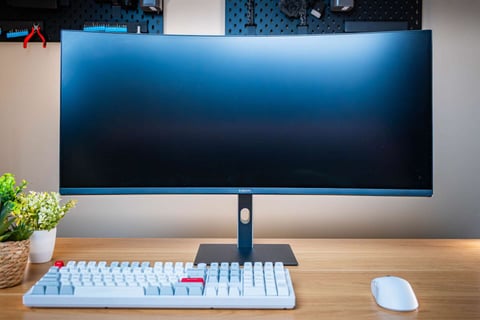 Xiaomi G34WQi 34″ 1440p UltraWide VA Curved Gaming Monitor (180Hz