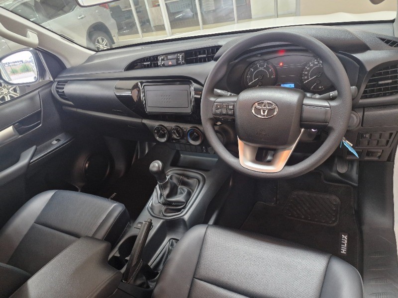 2025 Toyota Hilux 2.4 GD-6 RB SR Single Cab Q2FyTGlzdGluZzo2Nzk5Nzg ...
