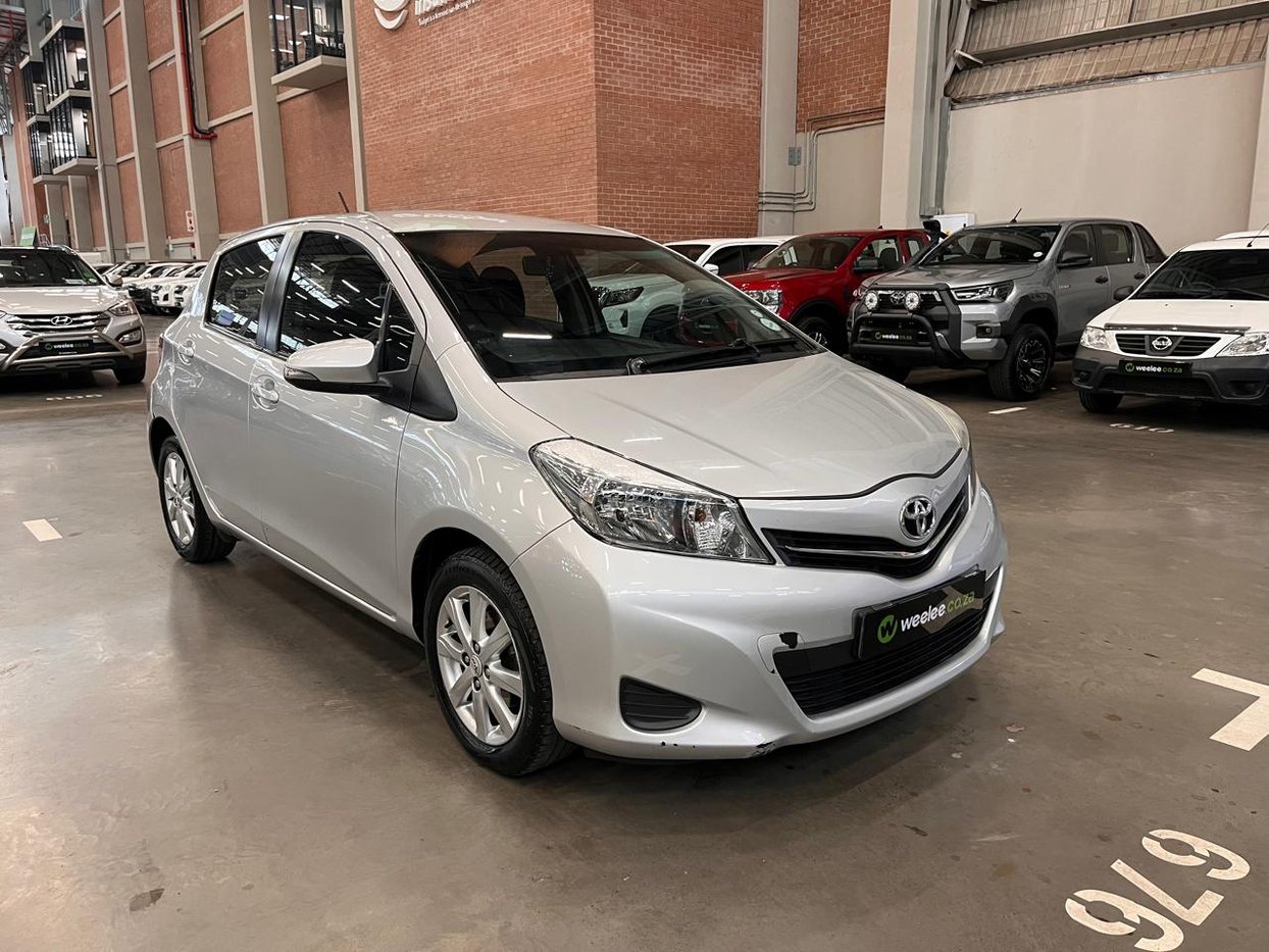 2013 Toyota Yaris 1.0 XR 5 Door Q2FyTGlzdGluZzo0MDYxNDk R109900