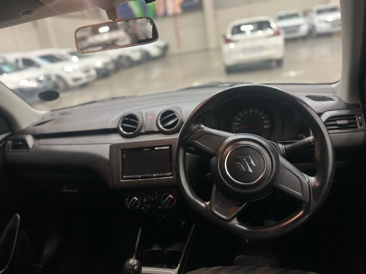2020 Suzuki Swift 1.2 GA Hatch Q2FyTGlzdGluZzo0MjE4NzA R162900