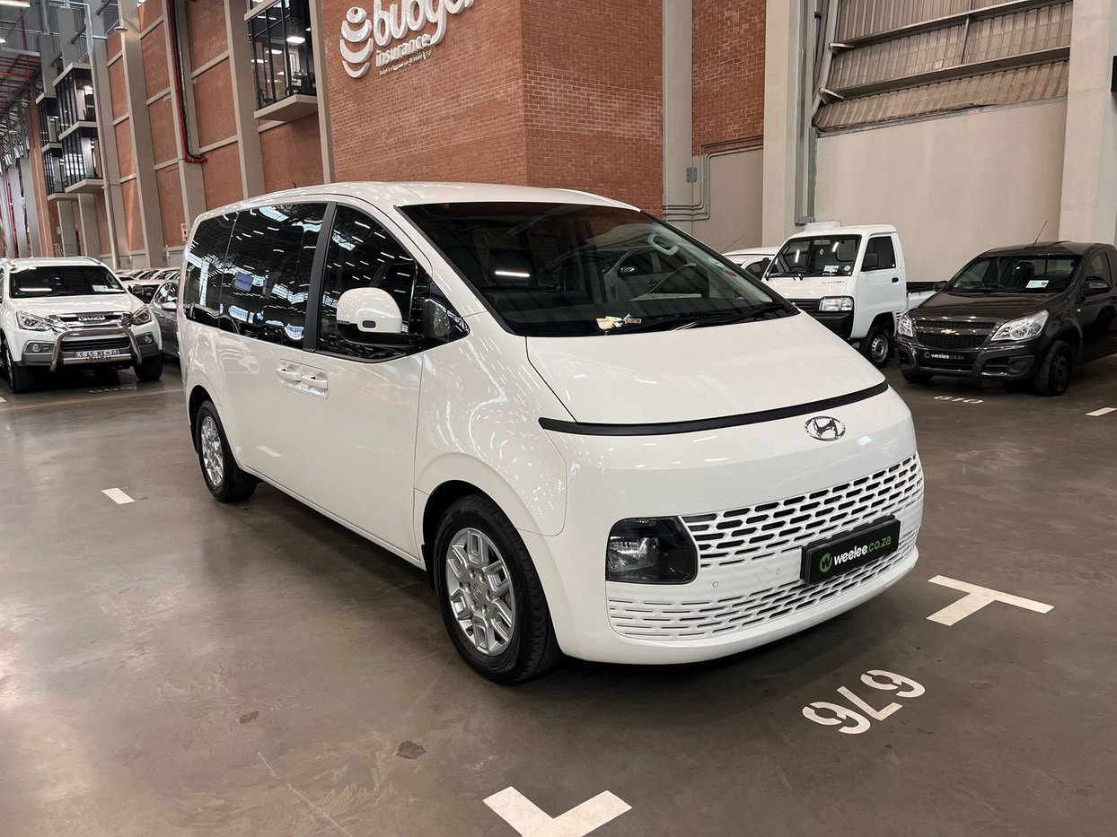 2022-hyundai-staria-2.2d-
