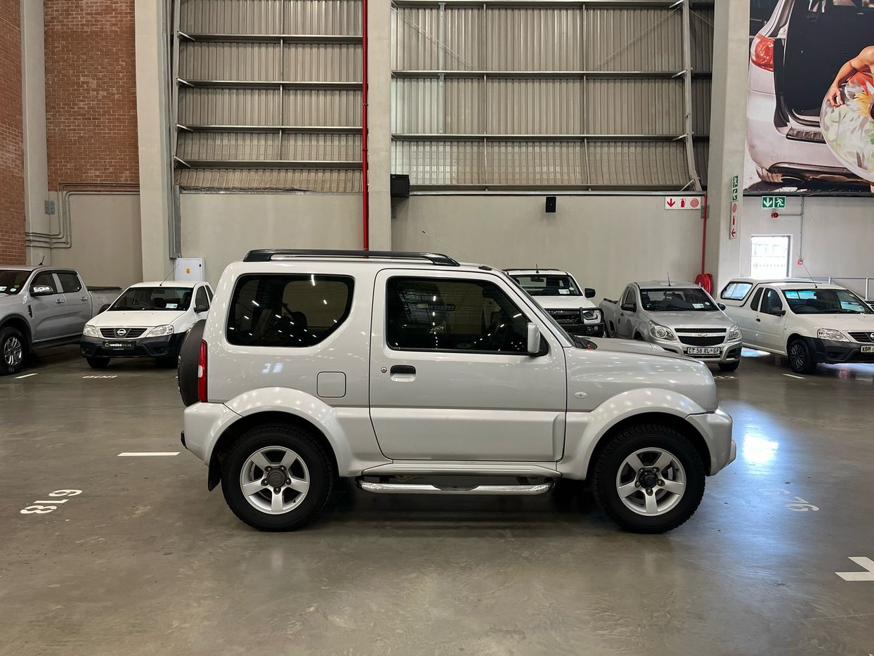 2014 Suzuki Jimny 1.3 Q2FyTGlzdGluZzo0MzkwNjU R179900 | Avo Auto