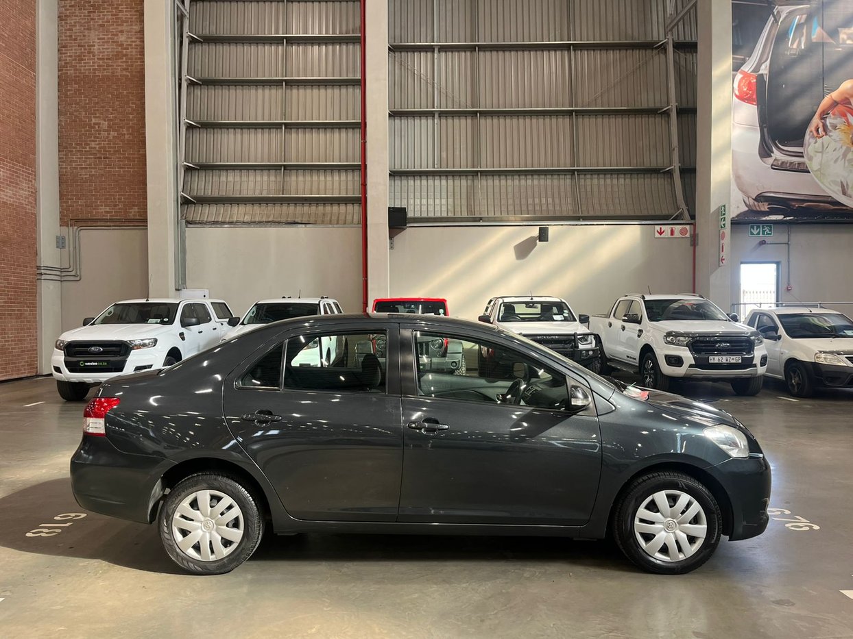 2011 Toyota Yaris Zen3 Sedan Auto Q2FyTGlzdGluZzo0NjYxNTA R109000