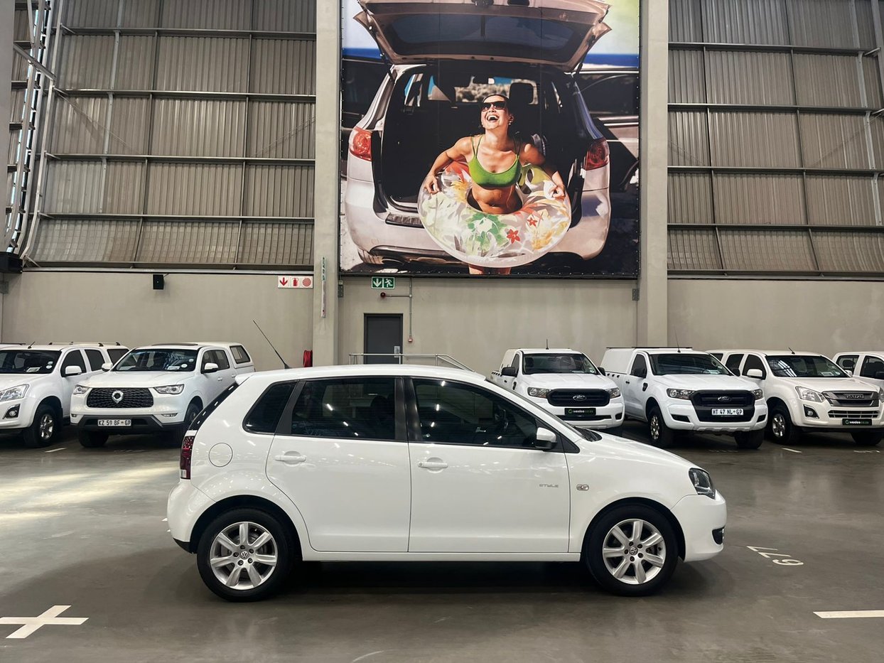2016 Volkswagen VW Polo Vivo GP 1.6 Hatch 5 Door Comfortline