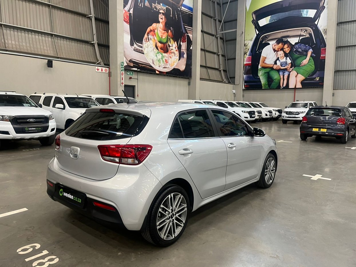 2022 Kia Rio VI 1.4 EX 5 Door Q2FyTGlzdGluZzo0OTM1MjA R272990