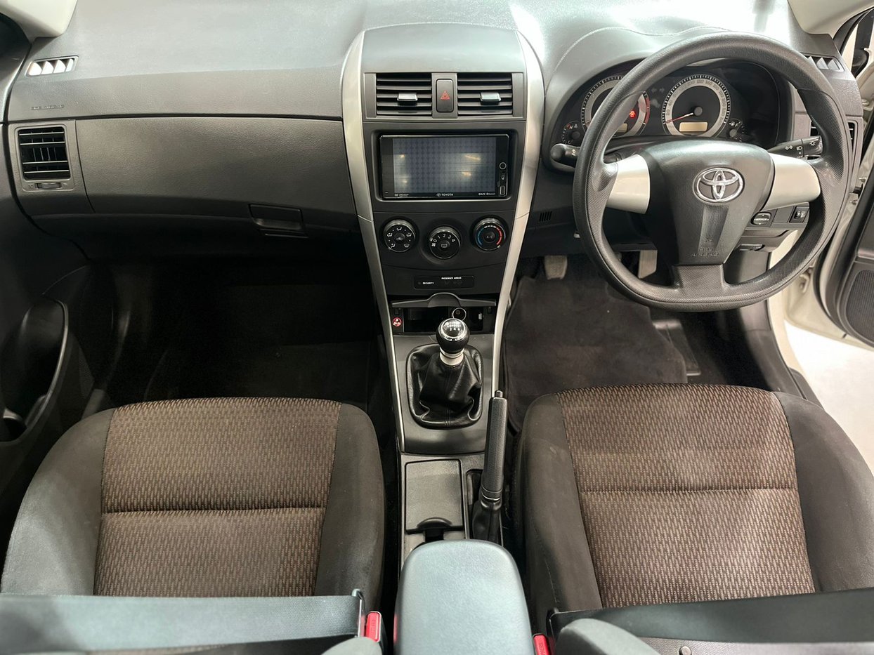 REIページ　4番5番6番 2018 Toyota Corolla 1.6 Quest Q2FyTGlzdGluZzo1MDExODM R149000
