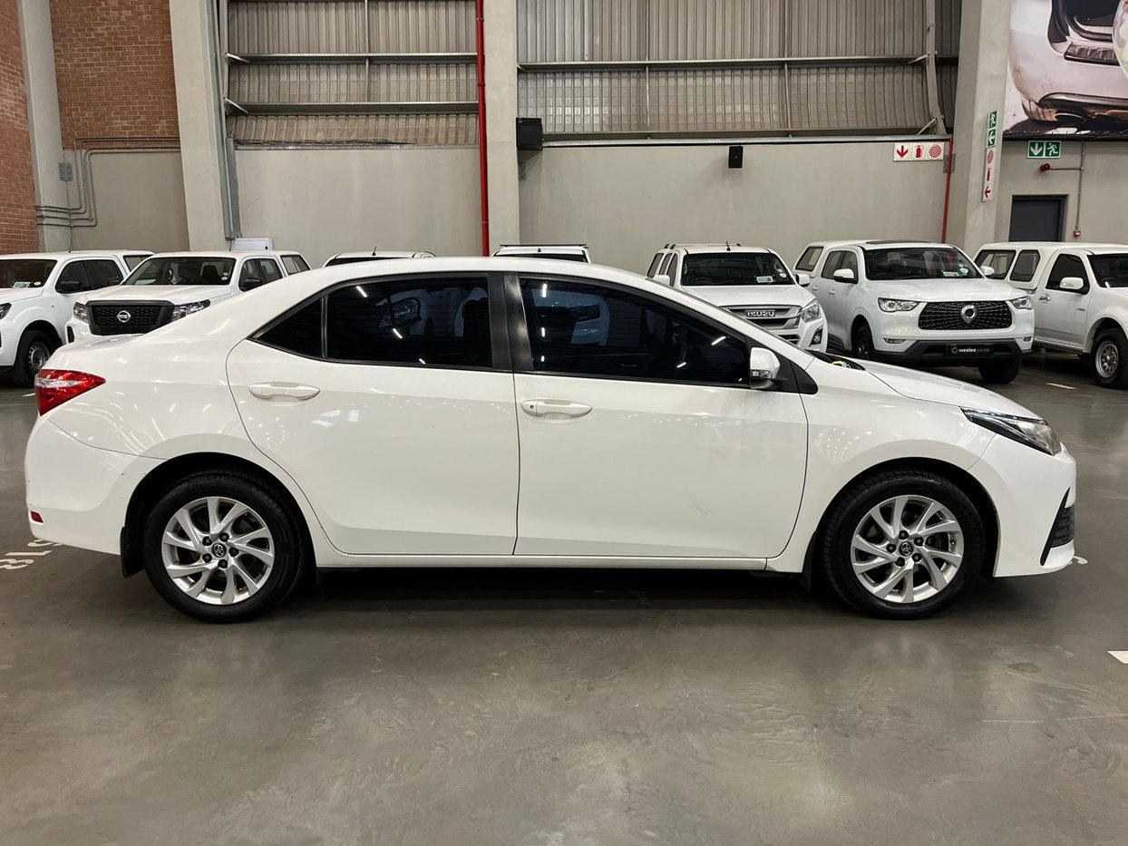 2017 Toyota Corolla 1.3 Prestige Q2FyTGlzdGluZzo1MDQ0MTM R182900