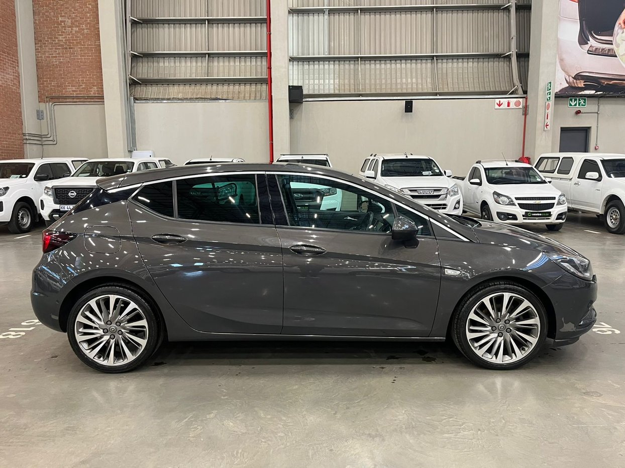 2017 Opel Astra 1.6 T Sport 5 Door Q2FyTGlzdGluZzo1MDczMjY R224900