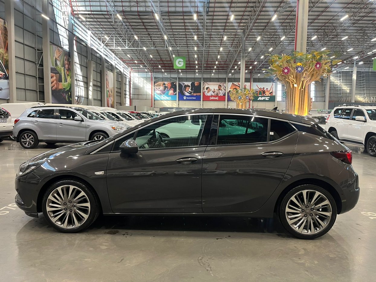 2017 Opel Astra 1.6 T Sport 5 Door Q2FyTGlzdGluZzo1MDczMjY R224900
