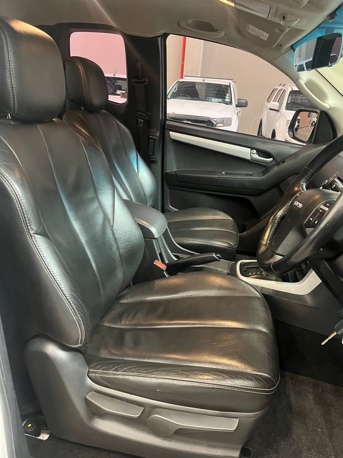 2017 Isuzu KB 300 D-TEQ LX 130 kW Extended Cab Auto