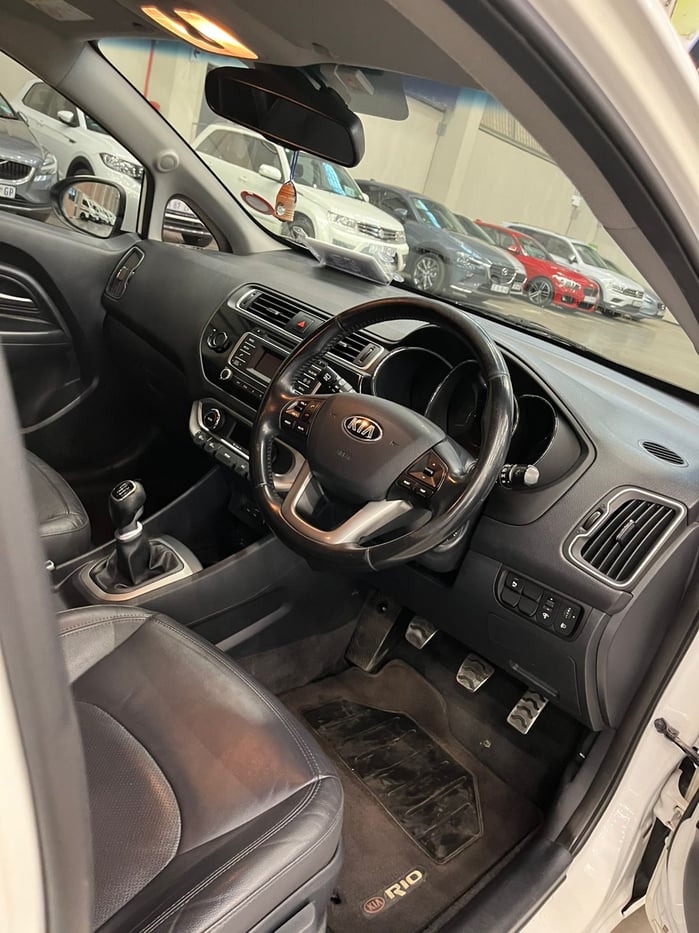2016 Kia Rio V 1.4 TEC Hatch Q2FyTGlzdGluZzozNjI2NTE R169900 | Avo