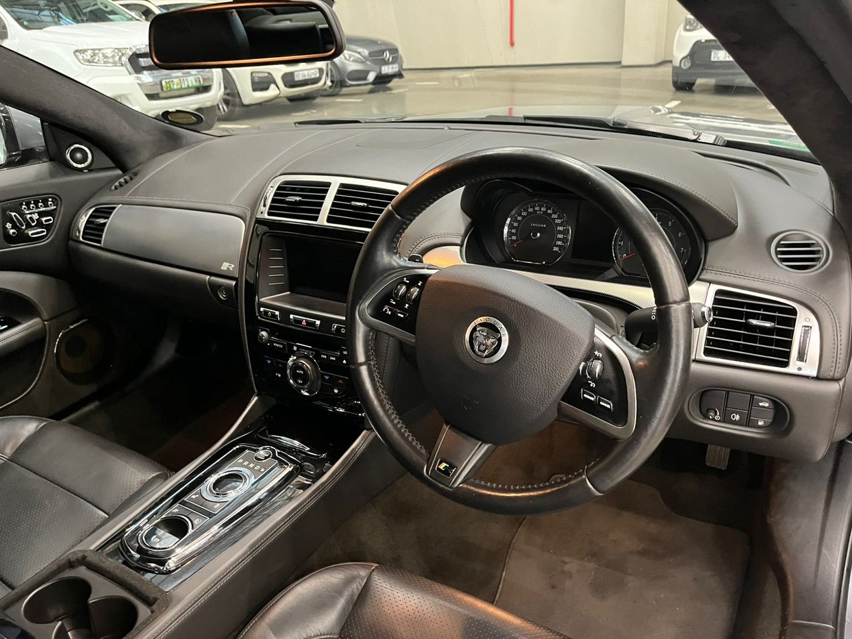 2013 Jaguar XKR 5.0 Coupe Q2FyTGlzdGluZzozNjg5ODk R399900 | Avo Auto