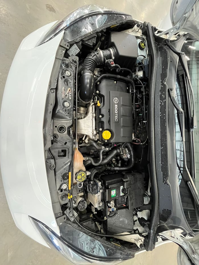 2016 Opel Corsa 1.4T Sport 5 Door Q2FyTGlzdGluZzozNzMwODk R189000
