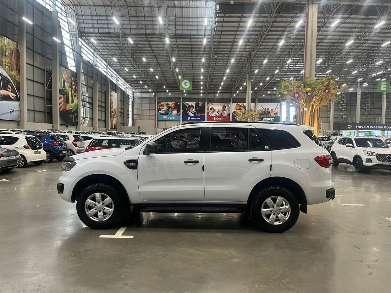 2019 Ford Everest 2.2 XLS Auto Q2FyTGlzdGluZzozOTIyNzY R299900
