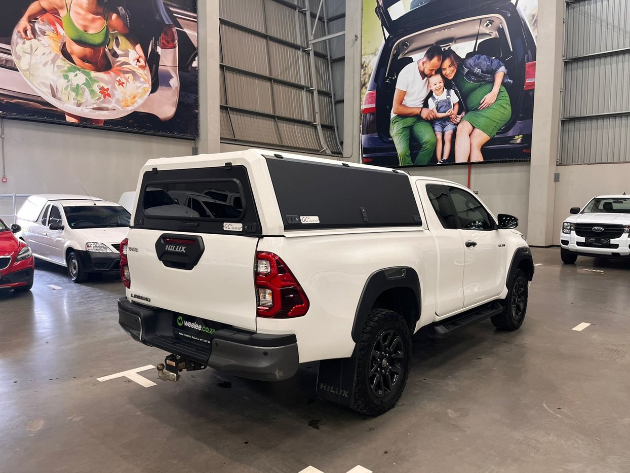 2022 Toyota Hilux 2.8 GD- 6 RB Legend Extra Cab Auto