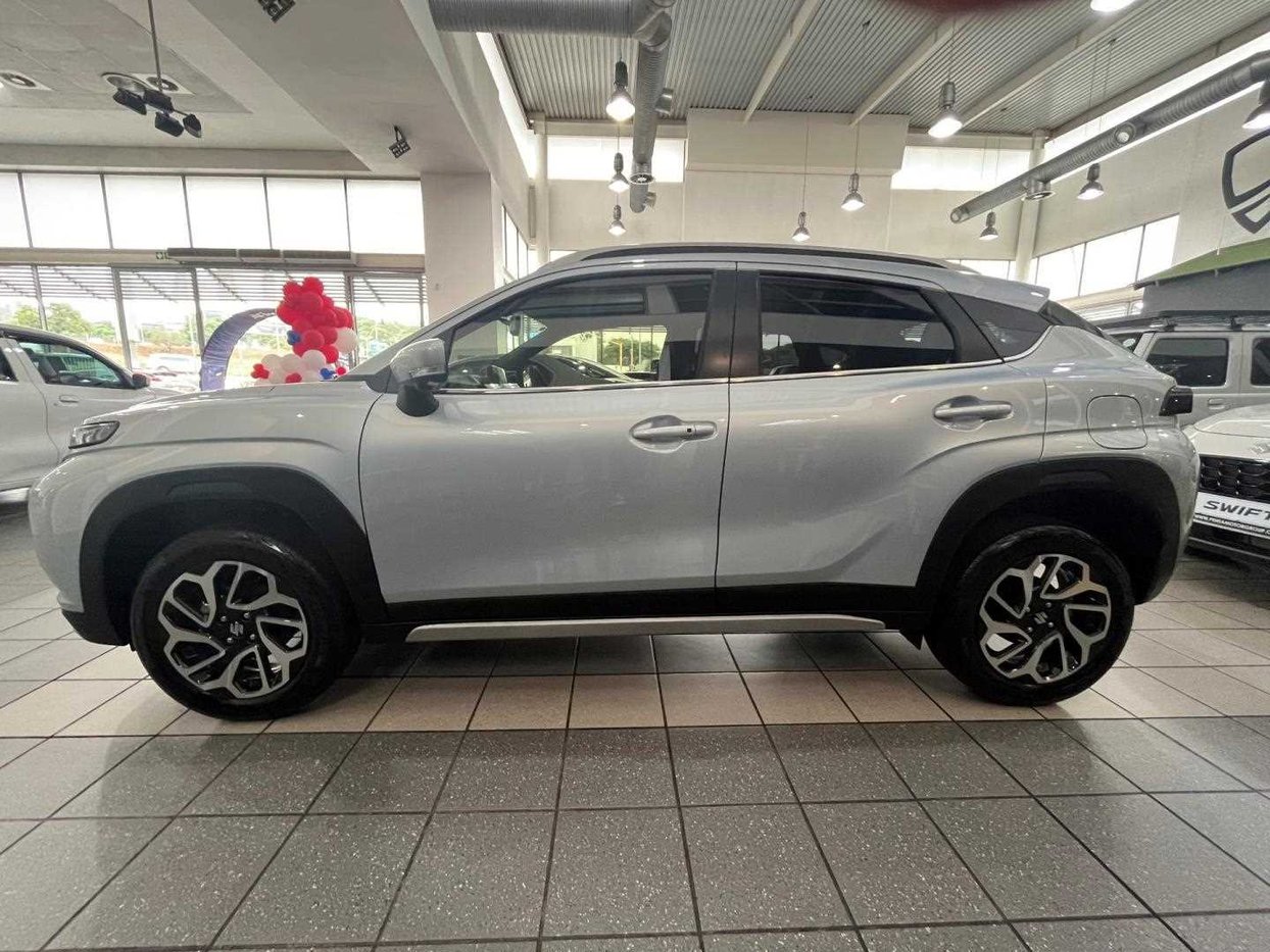 2025 Suzuki Fronx 1.5 GLX Auto Q2FyTGlzdGluZzo0NDk2MjQ R355900