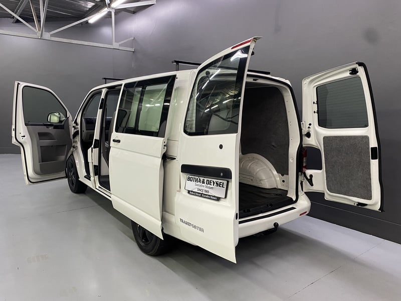 2011 Volkswagen VW Transporter T5 Crew Bus 2.0 TDi 75 kW SWB