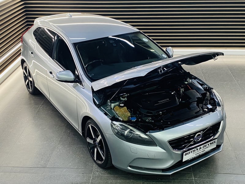 2013 Volvo V40 T3 Essential Q2FyTGlzdGluZzo0Nzc1MjM R139950 | Avo Auto