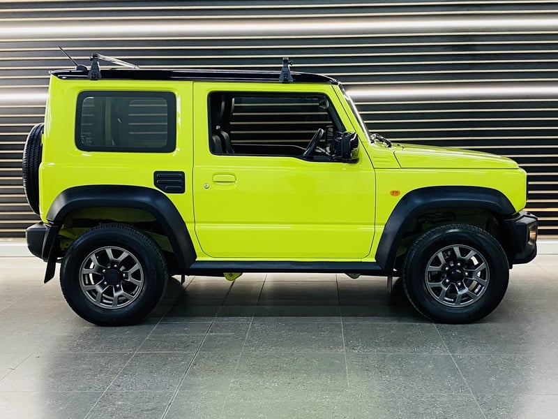 2022 Suzuki Jimny 1.5 GLX Q2FyTGlzdGluZzo1MDE5NDg R359950 | Avo Auto