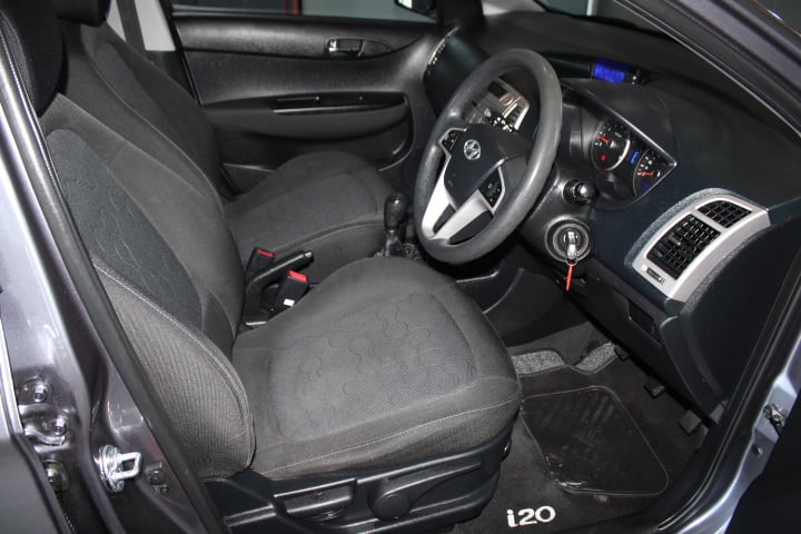 2011 Hyundai i20 1.6 Q2FyTGlzdGluZzozNTIxODE R109900 | Avo Auto