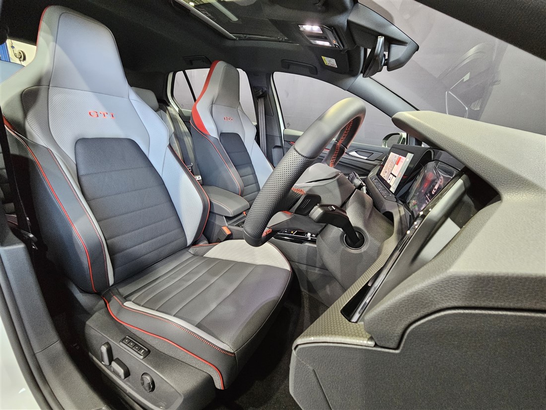 2025 Volkswagen VW Golf 8 GTi 2.0 TSi DSG Q2FyTGlzdGluZzo0MDA4Mjk