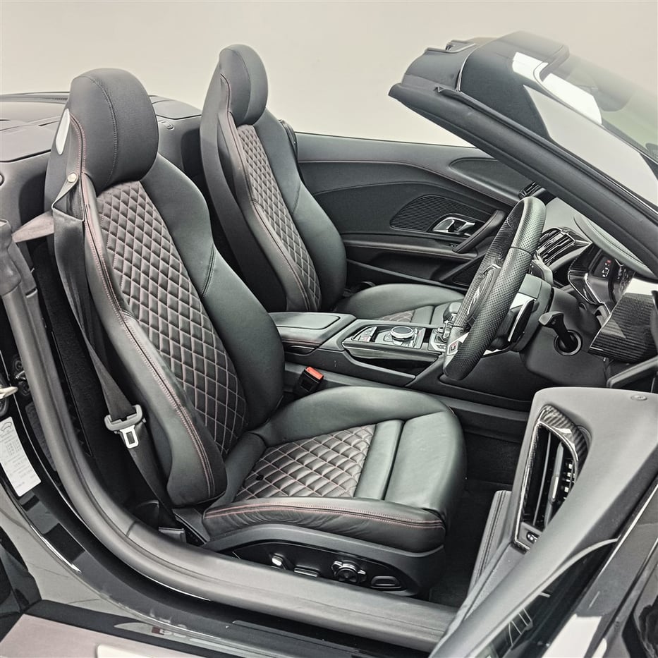 Audi R8 Spyder 2024 Interior