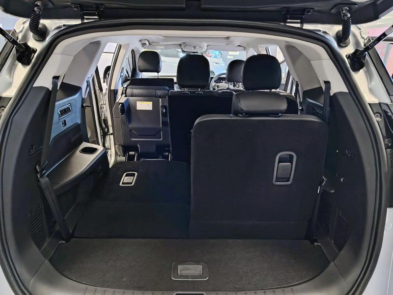 2025 Mahindra XUV 700 2.0 AX7L Auto 7 Seater Q2FyTGlzdGluZzo0MTQzNzk ...