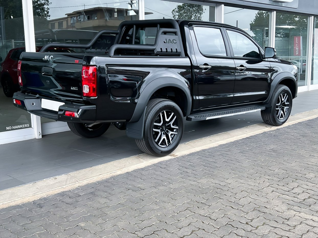 2025 JAC T8 2.0CTi Super Lux Double Cab Q2FyTGlzdGluZzo0MTIxNDc