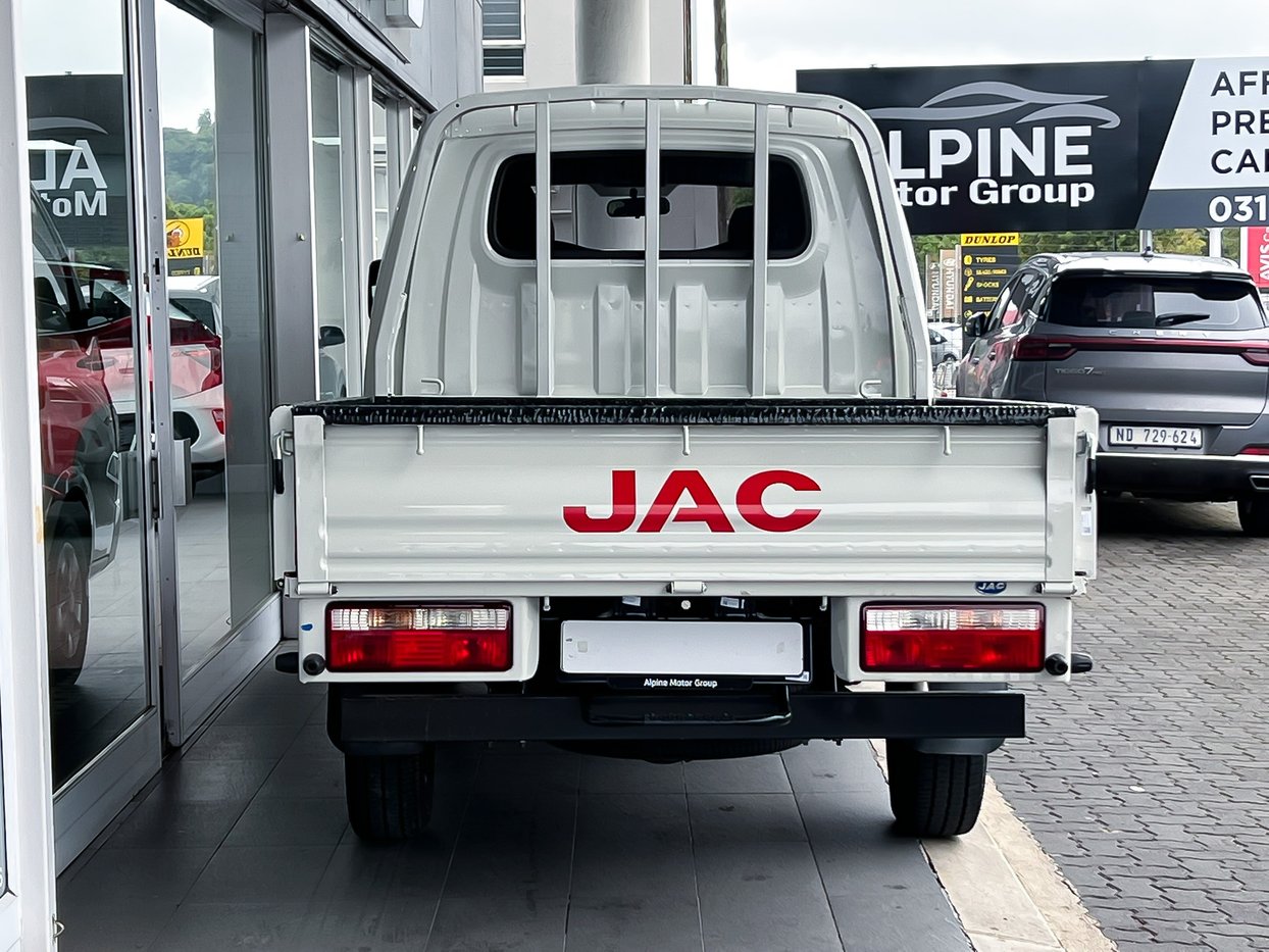 2025 JAC X200S 2.8 TD ABS Aircon Q2FyTGlzdGluZzo0MzU4Mjg R329900 | Avo Auto