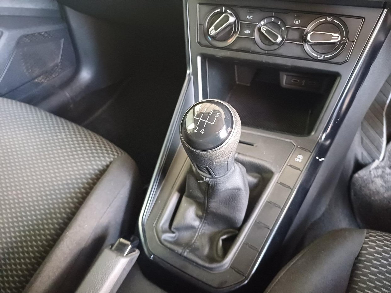 2021 Volkswagen VW Polo TSi Trendline Q2FyTGlzdGluZzo0NTQyMTU