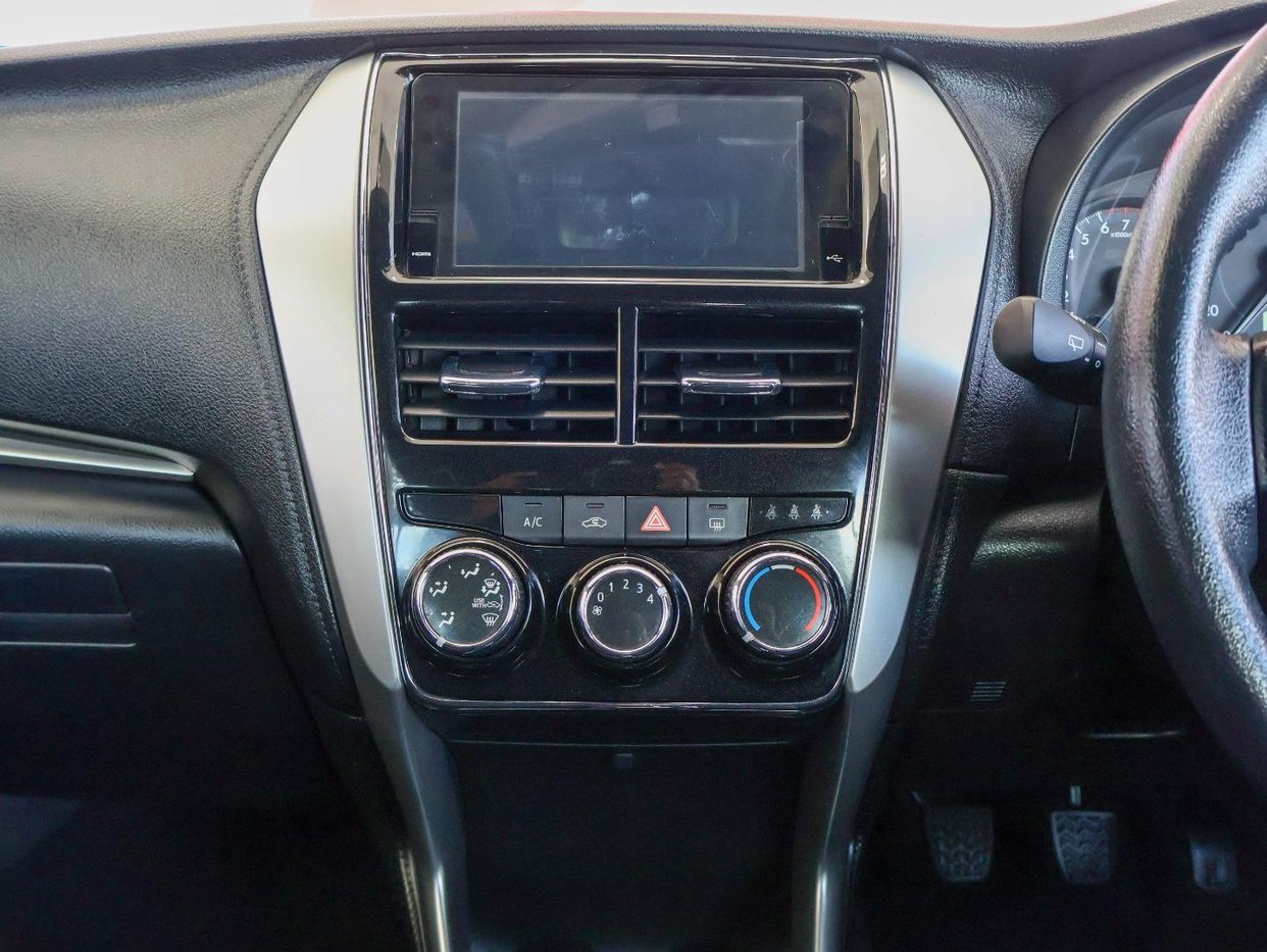 2019 Toyota Yaris 1.5 XS 5 Door Q2FyTGlzdGluZzo0MjY4Mjc R199990