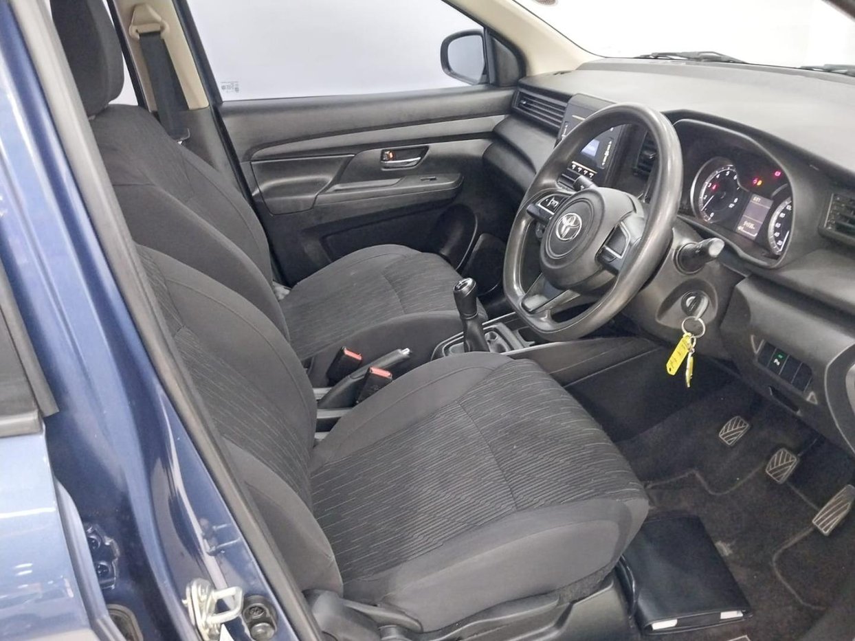 rumi！ 2023 Toyota Rumion 1.5 SX Q2FyTGlzdGluZzozMjMxMDE R289880 | Avo Auto