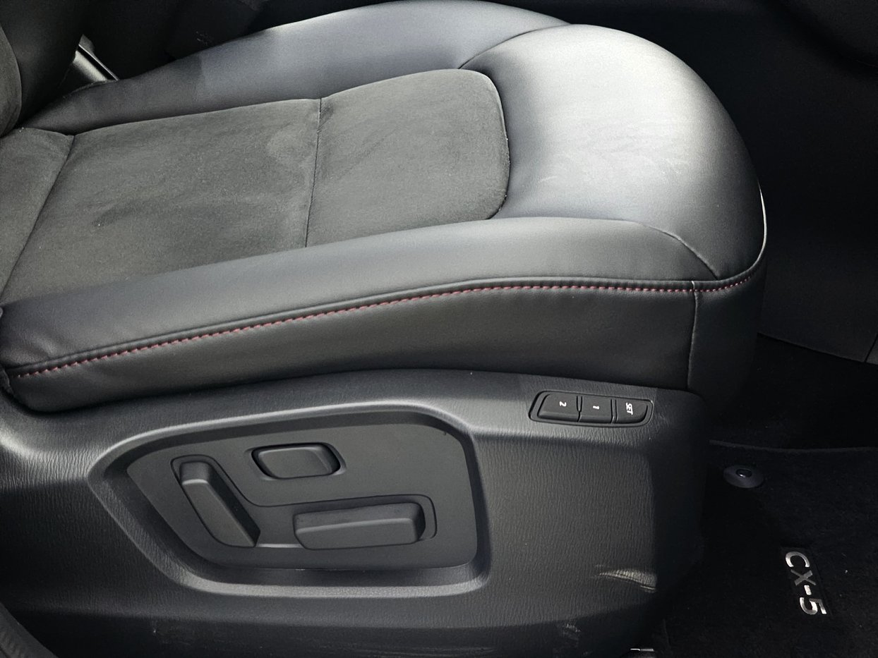 2024 Mazda CX-5 2.0 121 kW Carbon Edition Auto