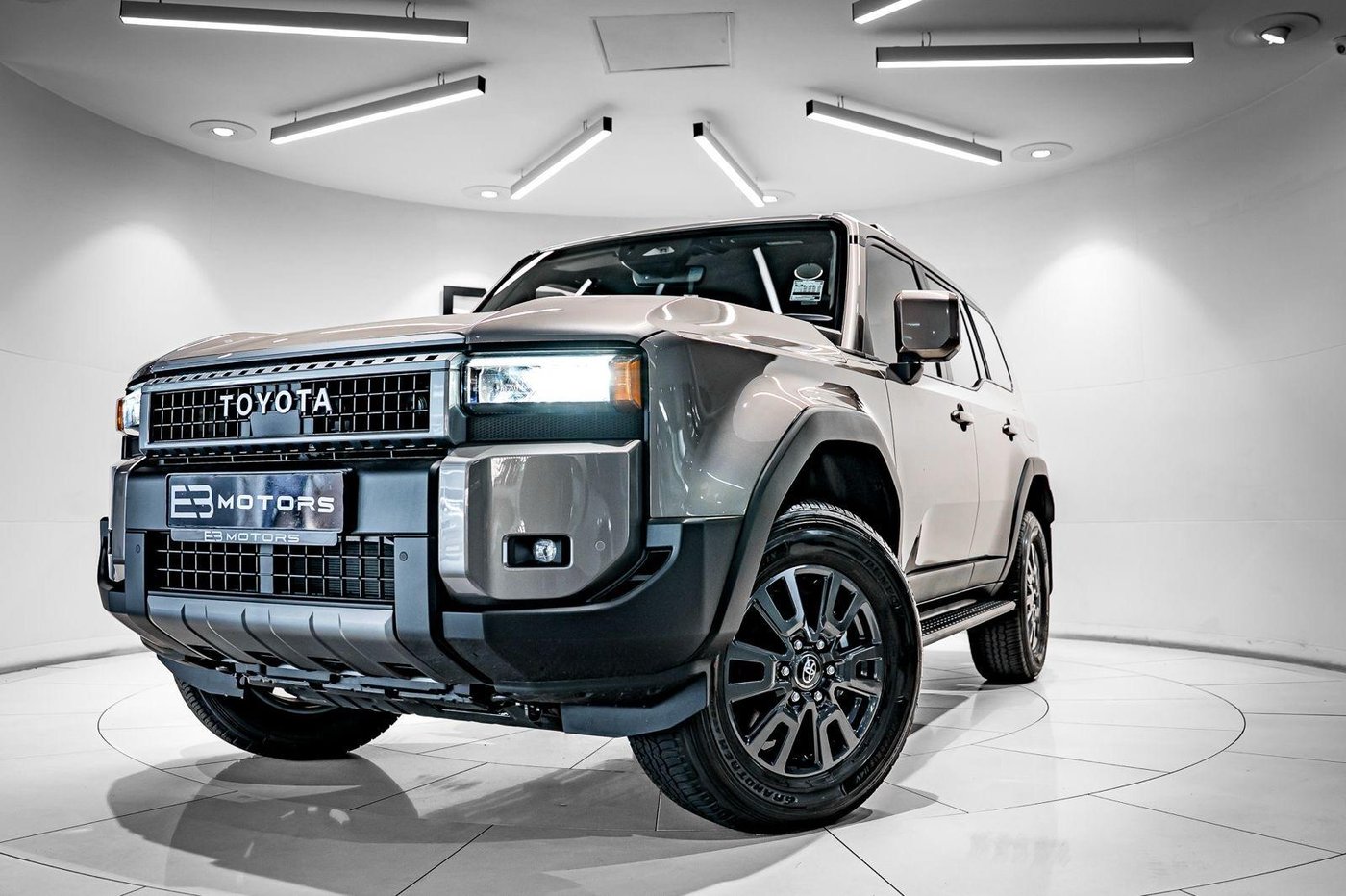 2025 Toyota Prado TX 2.8GD Auto Q2FyTGlzdGluZzo1MTA2Mzg R1399900