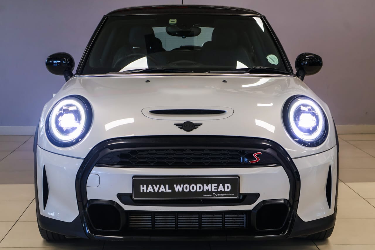 2022 MINI Cooper S Auto Q2FyTGlzdGluZzo0ODU1MzU R449900 | Avo Auto