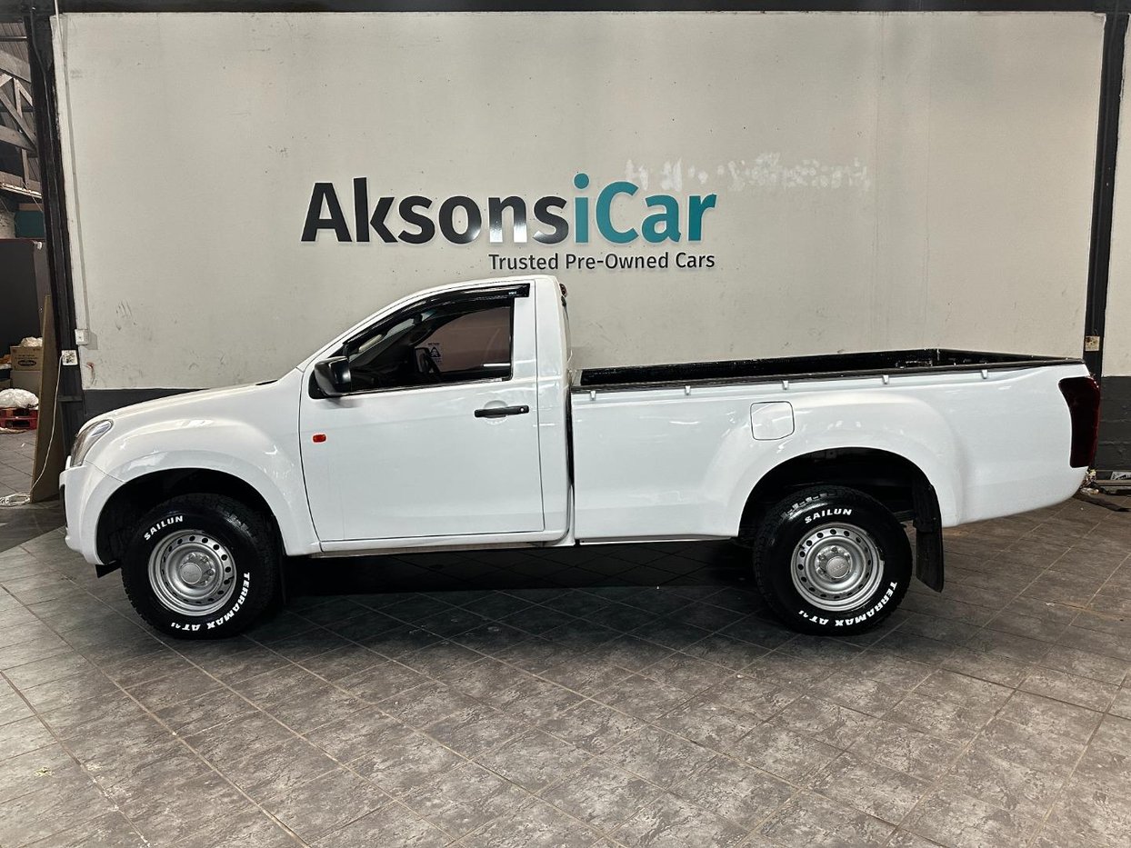 2022-isuzu-d-max-250c-