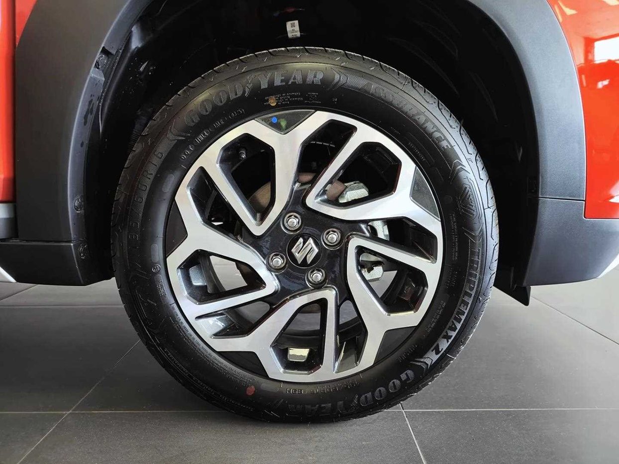 2025 Suzuki Fronx 1.5 GLX Auto Q2FyTGlzdGluZzo0NTM4MTA R355900
