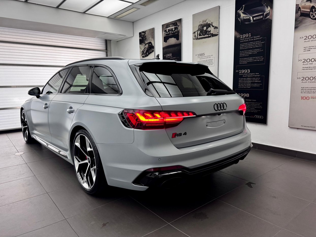 2024 Audi RS4 Avant Quattro Tiptronic Q2FyTGlzdGluZzo1MDU3NTc R1649950 |  Avo Auto, image size:1244x933