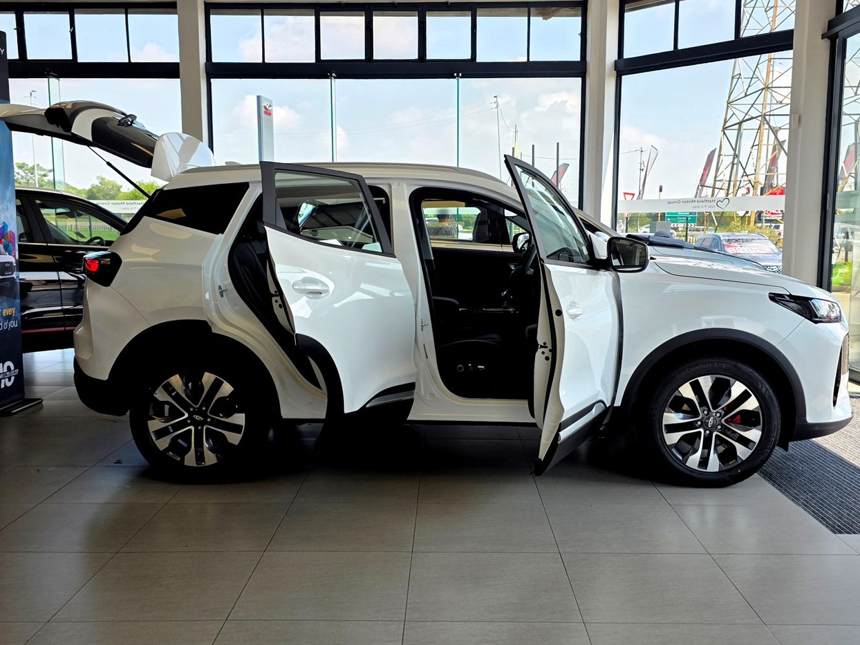 2025 Chery Tiggo Cross 1.5T Elite DCT Q2FyTGlzdGluZzo0MjQ2MDQ
