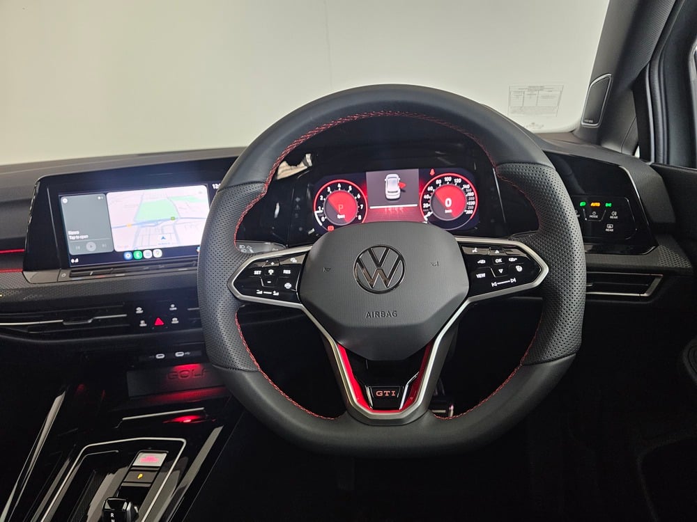 2025 Volkswagen VW Golf 8 GTi 2.0 TSi DSG Q2FyTGlzdGluZzo0MjEwOTU