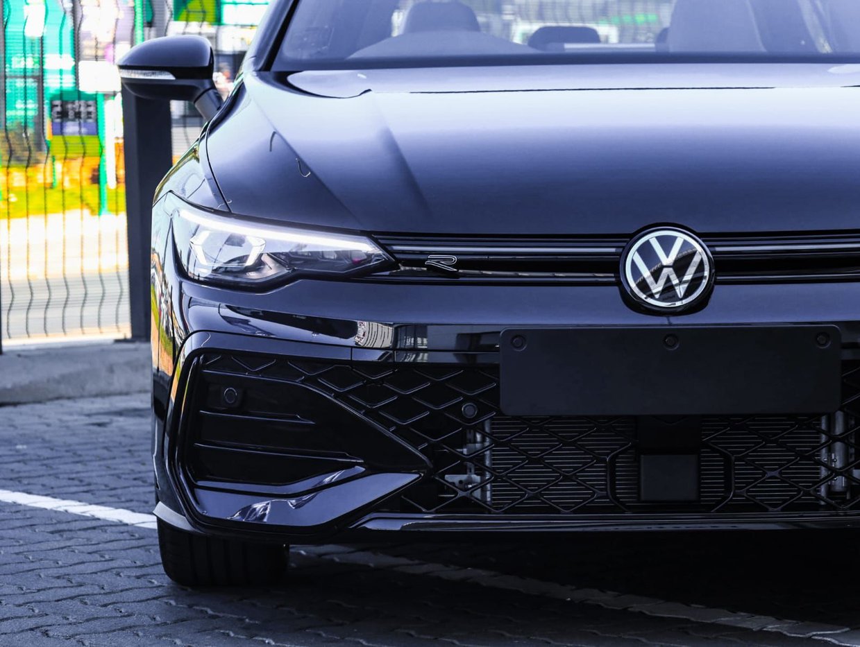 2025 Volkswagen VW Golf 8 1.4 TSi R-Line Plus Q2FyTGlzdGluZzo0Nzk2OTc ...