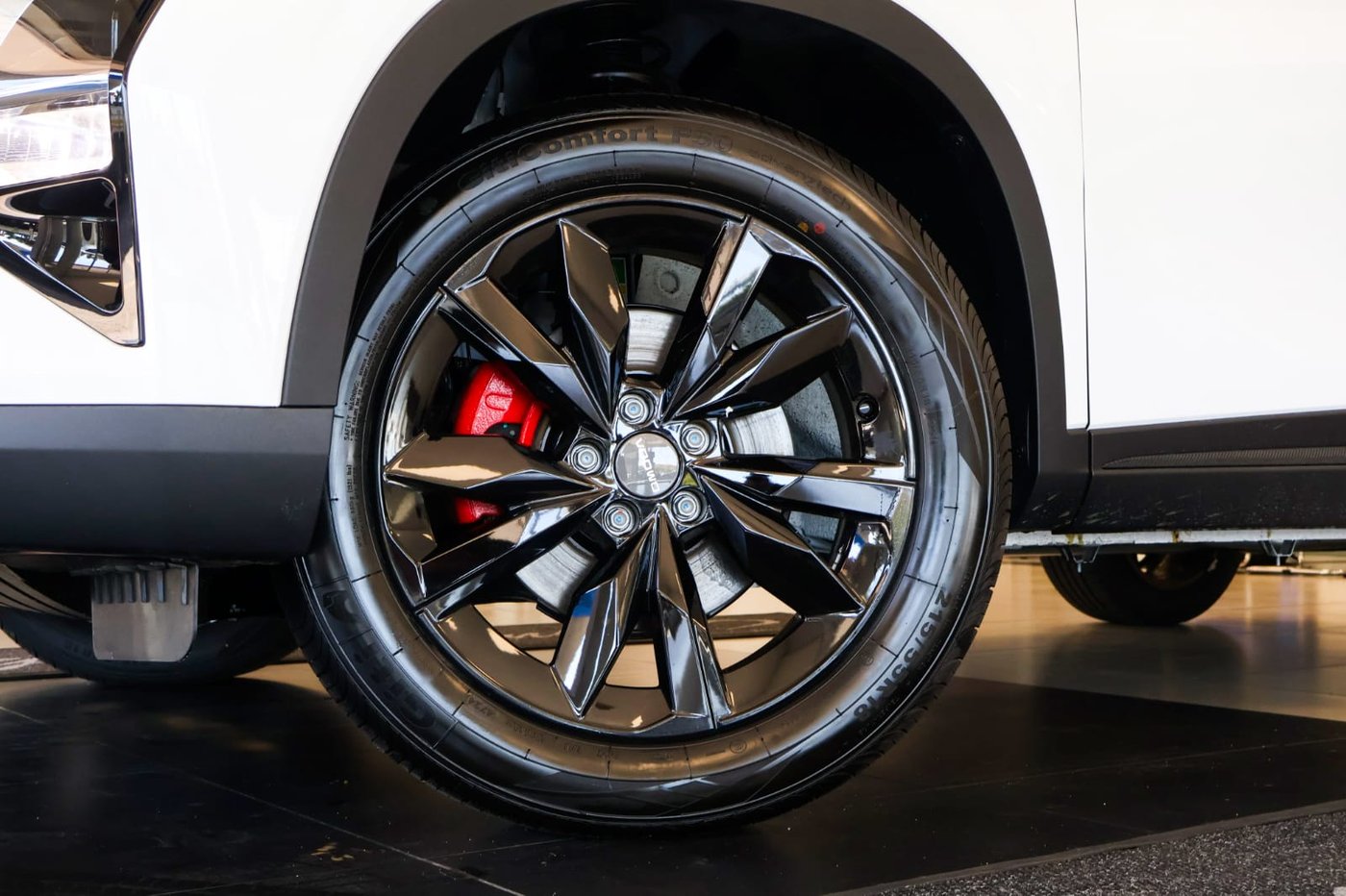 2025 Omoda C5 1.5T Elegance X Q2FyTGlzdGluZzo0NTgzNzA R425900