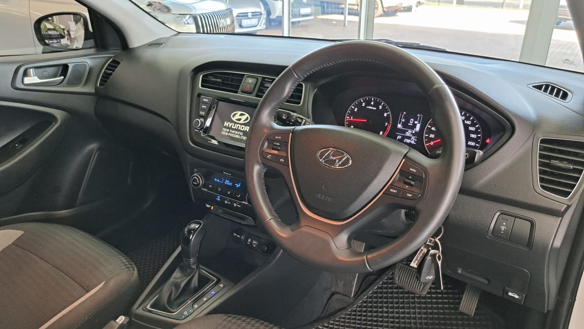 2019 Hyundai i20 74 kW Fluid Auto Q2FyTGlzdGluZzozNjI3OTU